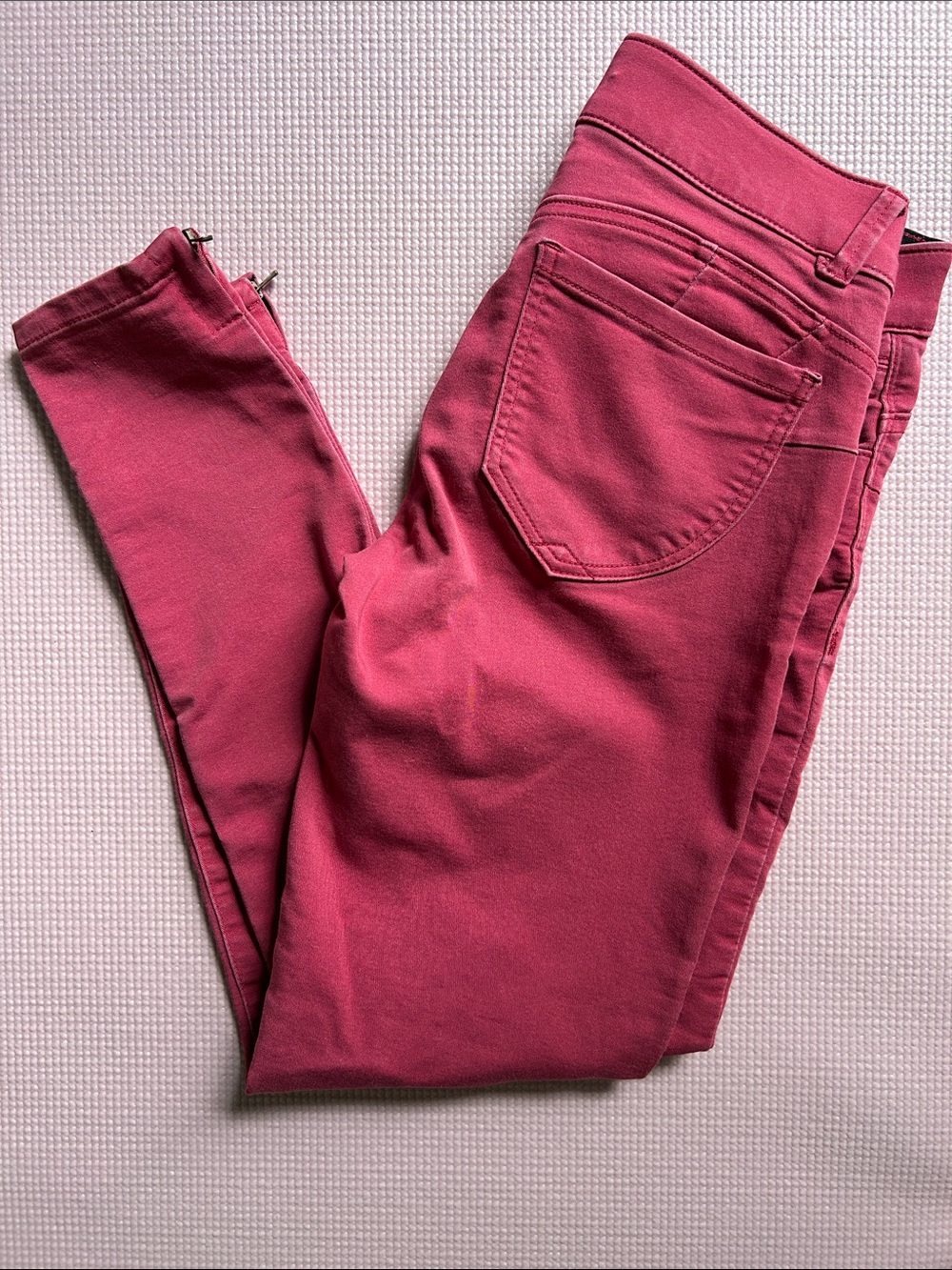 Democracy Skinny Jeans in Raspberry - Picture 4 of 5